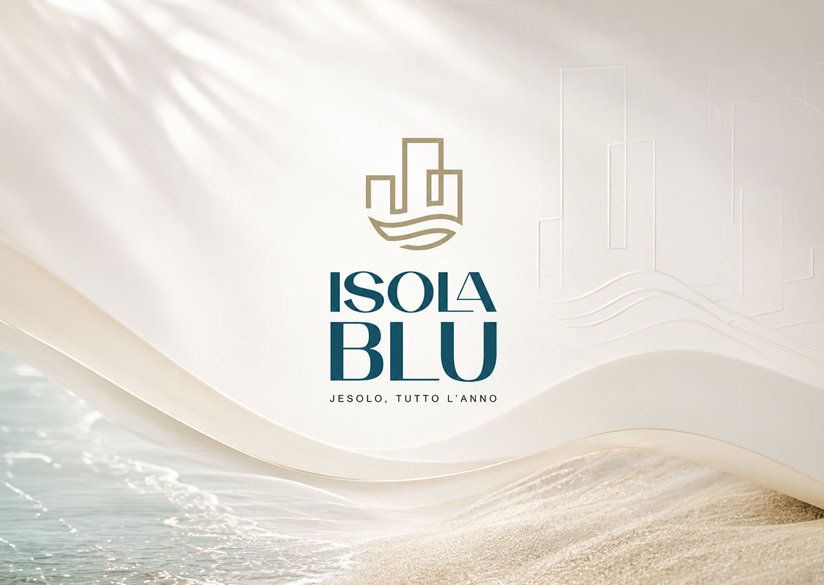 Brand identity immobiliare Isola Blu Jesolo: logo, palette, vetrofanie ufficio vendite e billboard per rilanciare il progetto residenziale.