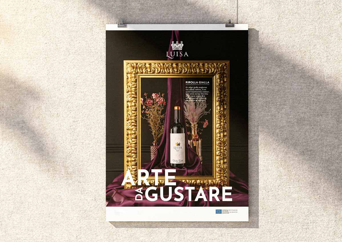 Campagna pubblicitaria per il vino Tenuta Luisa con bottiglia inserita in una composizione artistica